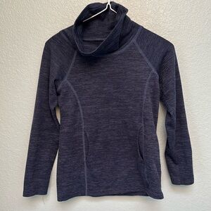 Kuhl kids sweater size small (7/8) Navy blue